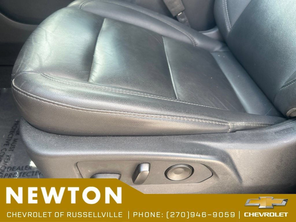 Used 2025 Chevrolet Suburban Z71 w/ Comfort Package AWD/4WD image 6