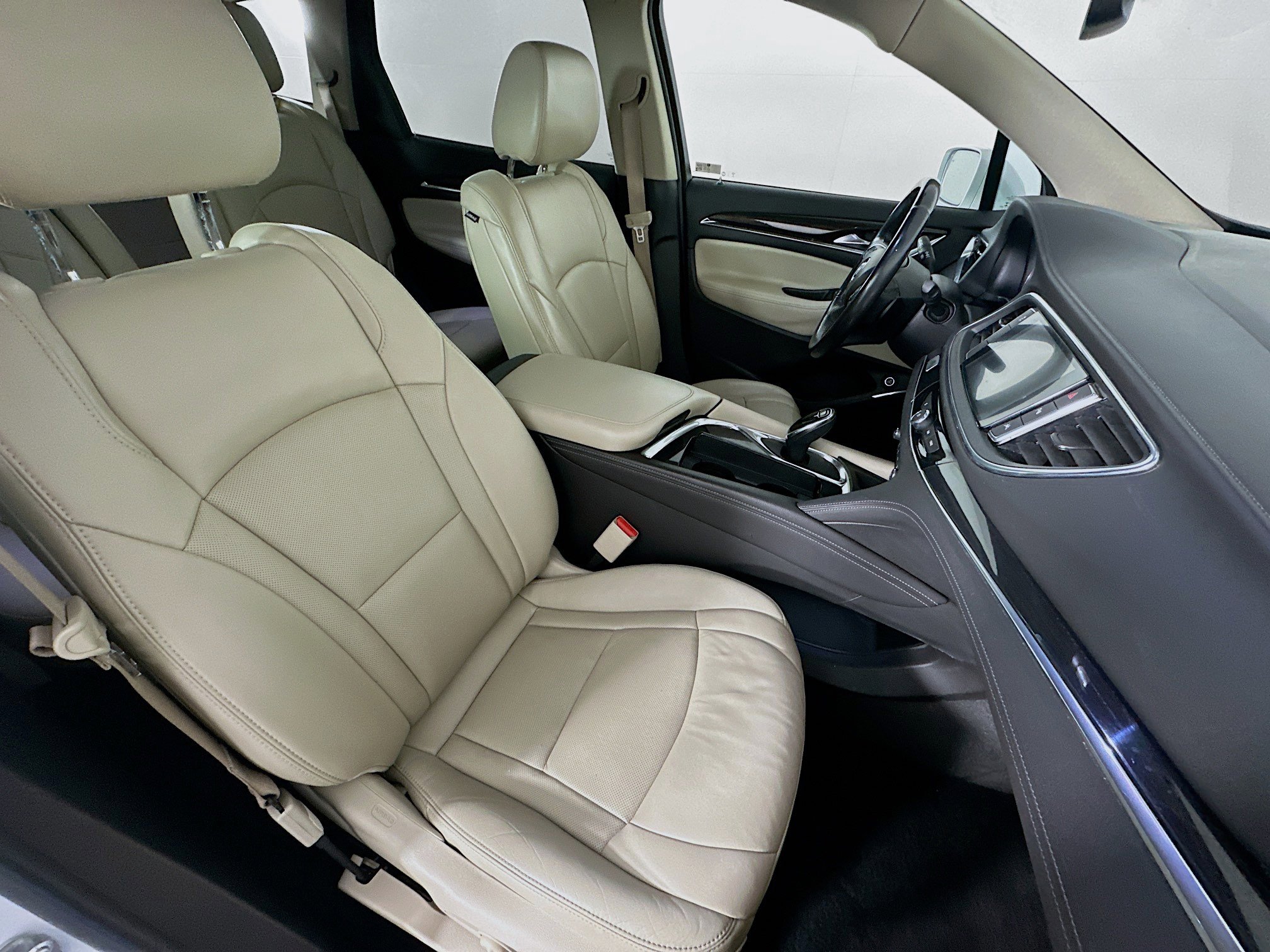 Used 2018 Buick Enclave Premium image 33