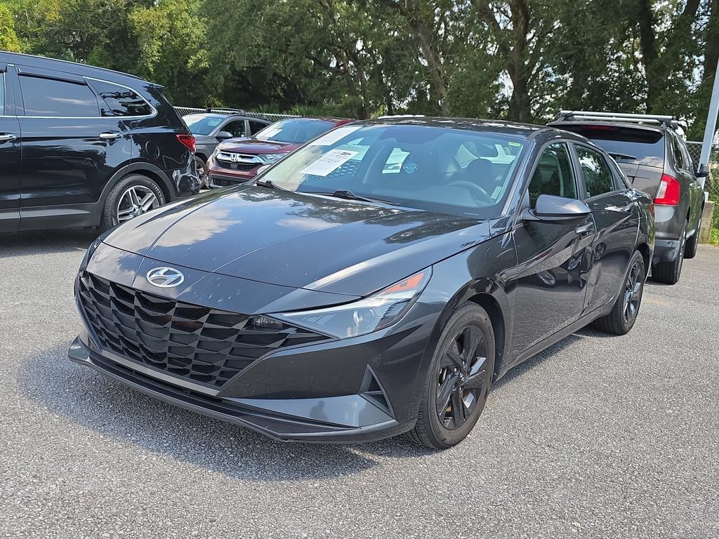 Used 2021 Hyundai Elantra SEL FWD image 3