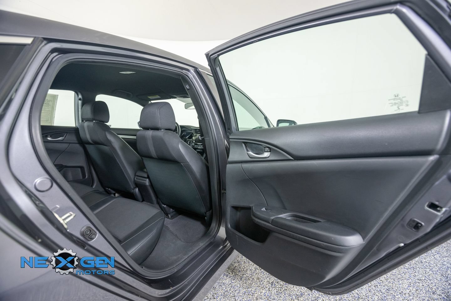 Used 2019 Honda Civic Sport image 32