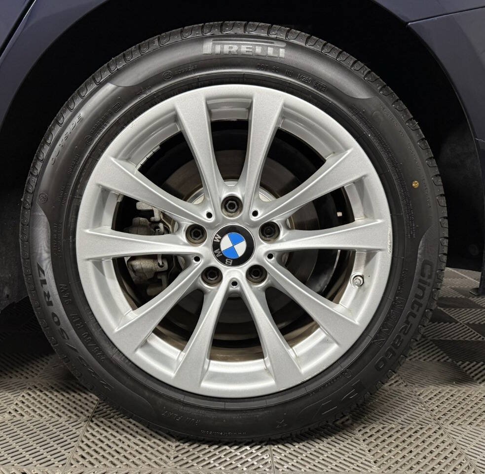 Used 2017 BMW 320i xDrive Sedan AWD/4WD image 23