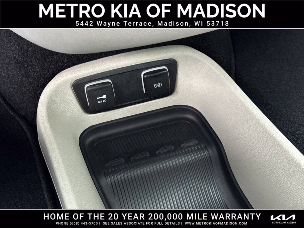 Used 2019 Chrysler Pacifica Touring-L Plus FWD image 26