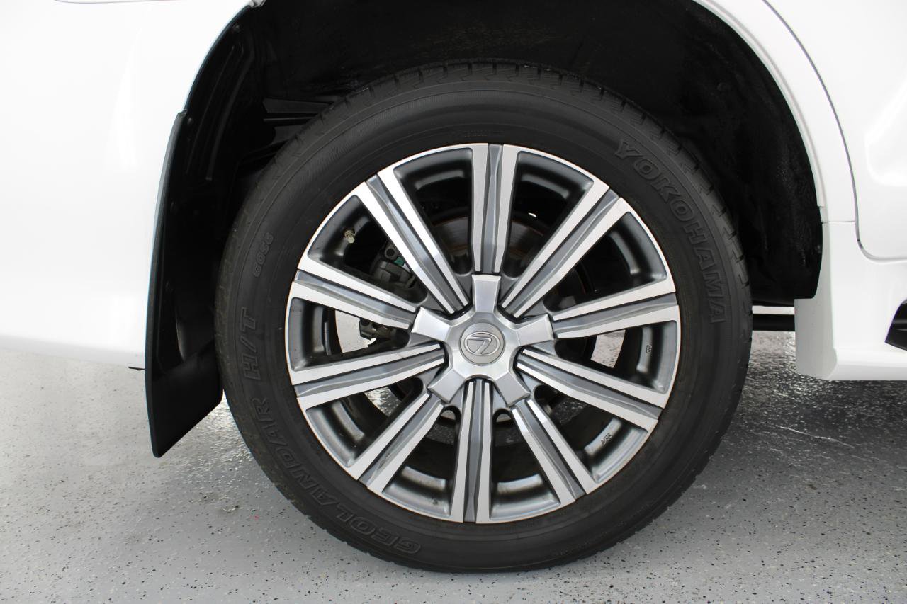 Used 2017 Lexus LX 570 4WD w/ Luxury Package image 89