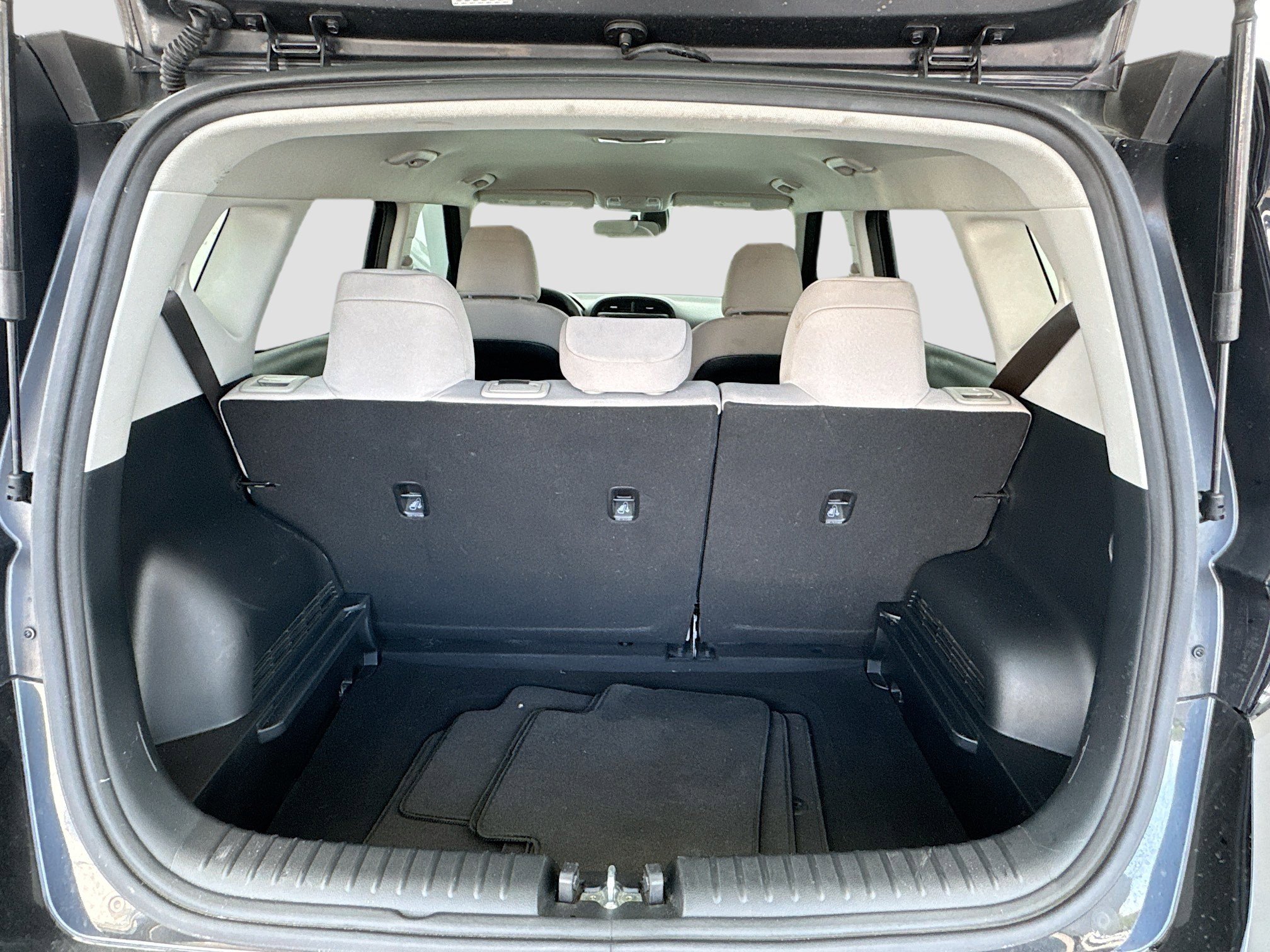 Used 2023 Kia Soul LX image 16