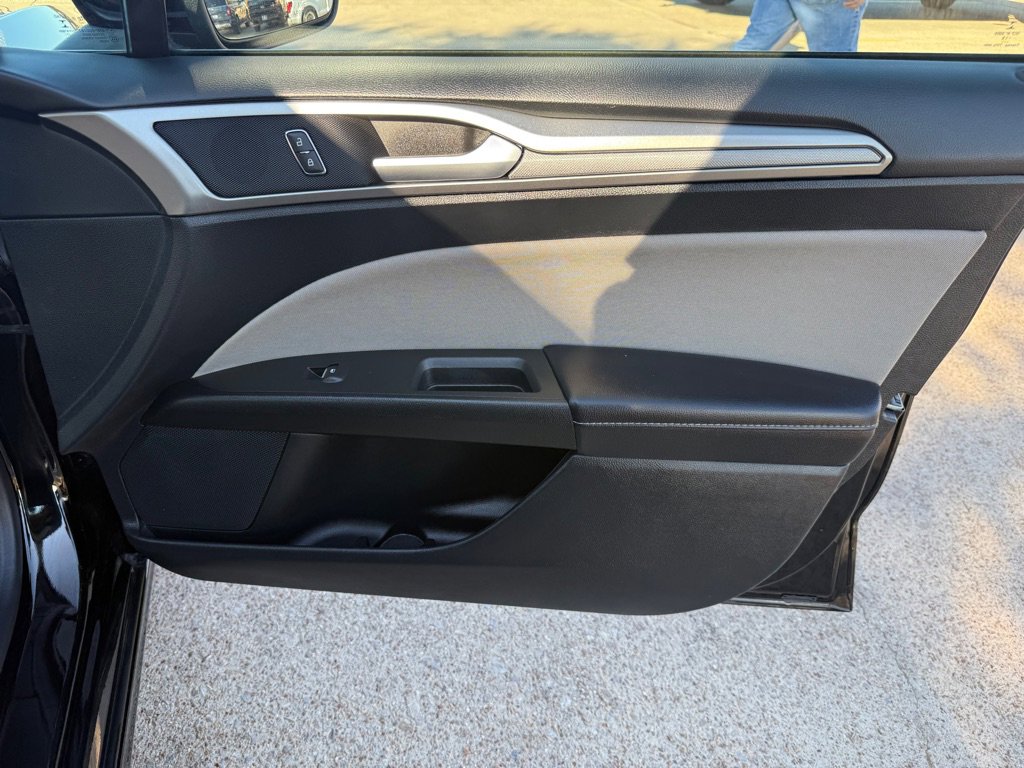 Used 2018 Ford Fusion S image 23