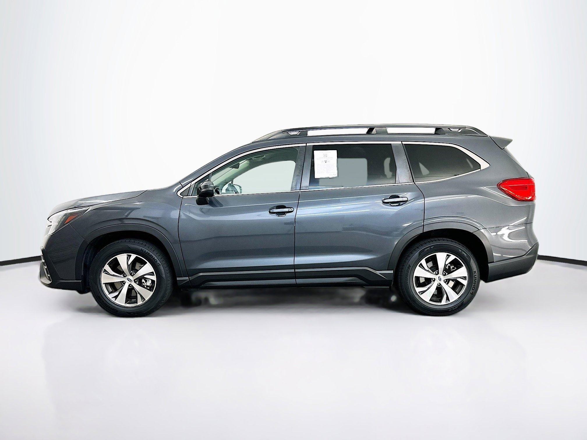 Used 2023 Subaru Ascent Premium w/ Convenience Package AWD/4WD image 4