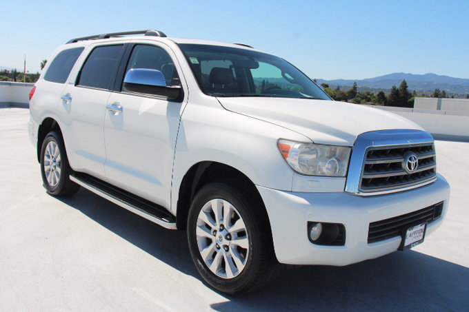 Used 2017 Toyota Sequoia Platinum RWD image 2