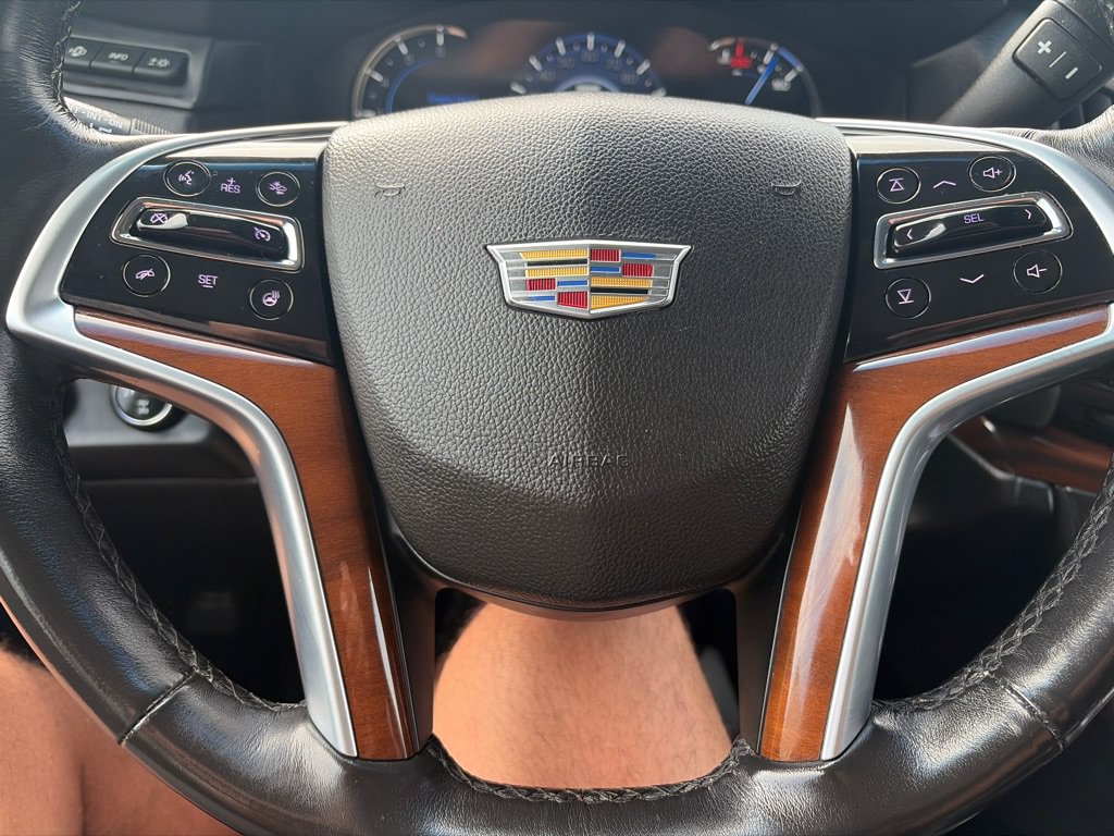 Used 2018 Cadillac Escalade Luxury AWD/4WD image 20