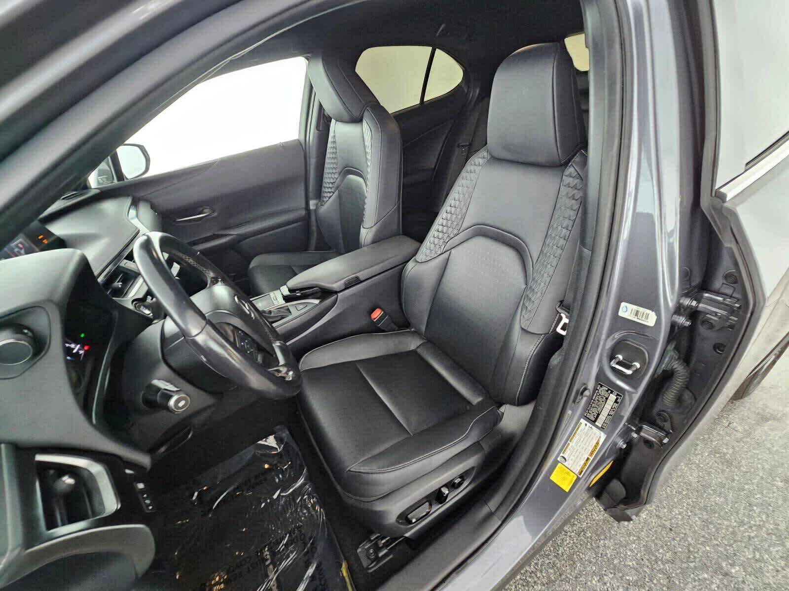 Used 2021 Lexus UX 200 w/ Accessory Package (Z2) FWD image 21