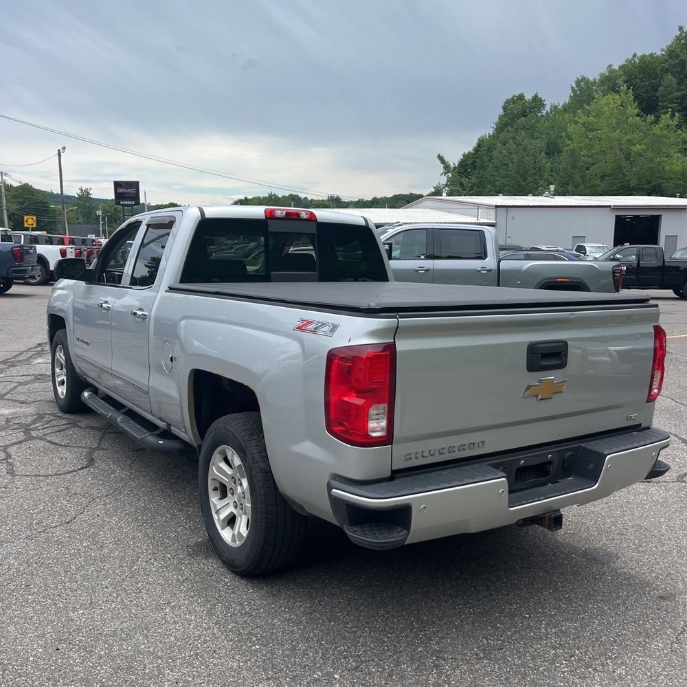 Used 2017 Chevrolet Silverado 1500 LTZ Z71 w/ LTZ Plus Package AWD/4WD image 4