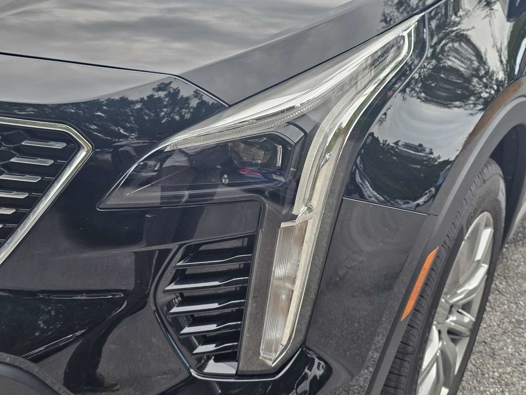 Used 2023 Cadillac XT4 Premium Luxury FWD image 10