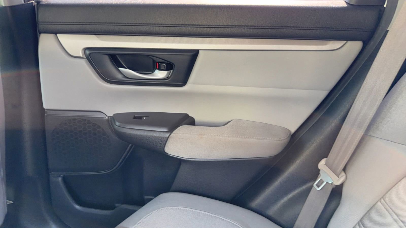 Used 2017 Honda CR-V LX image 28