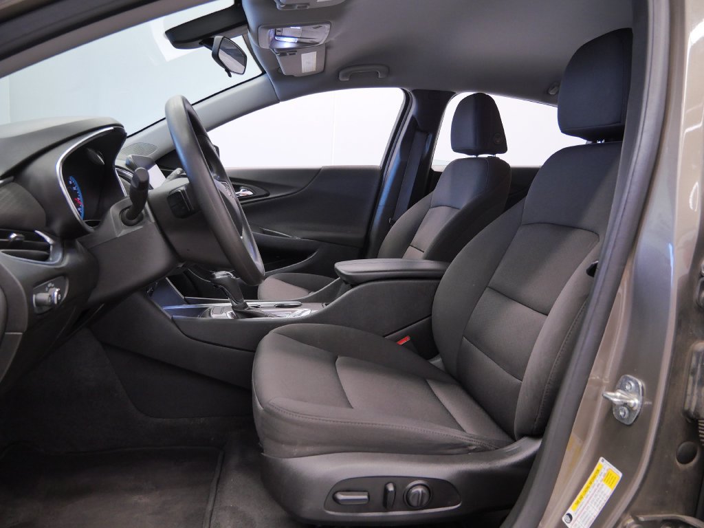 Used 2020 Chevrolet Malibu LT FWD image 13
