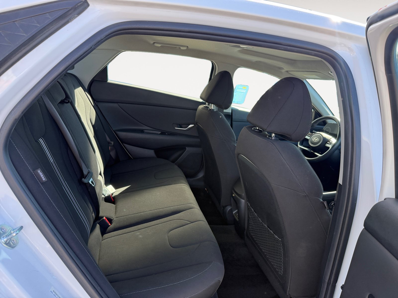 Used 2025 Hyundai Elantra SEL FWD image 18