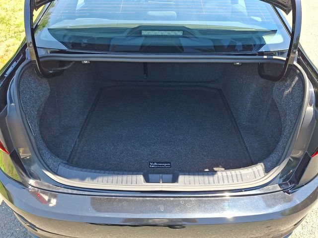 Used 2019 Volkswagen Jetta GLI FWD image 29