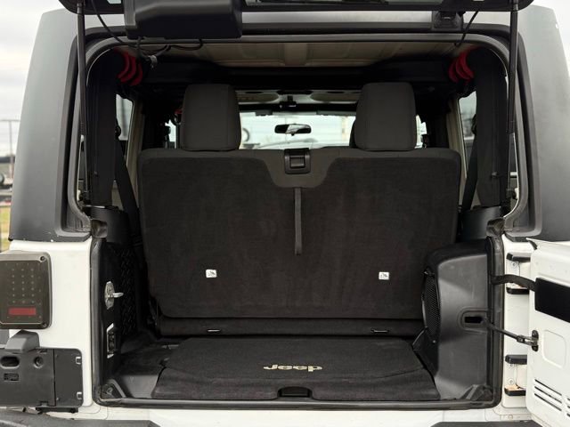 Used 2011 Jeep Wrangler Rubicon w/ PWR Convenience Group image 16