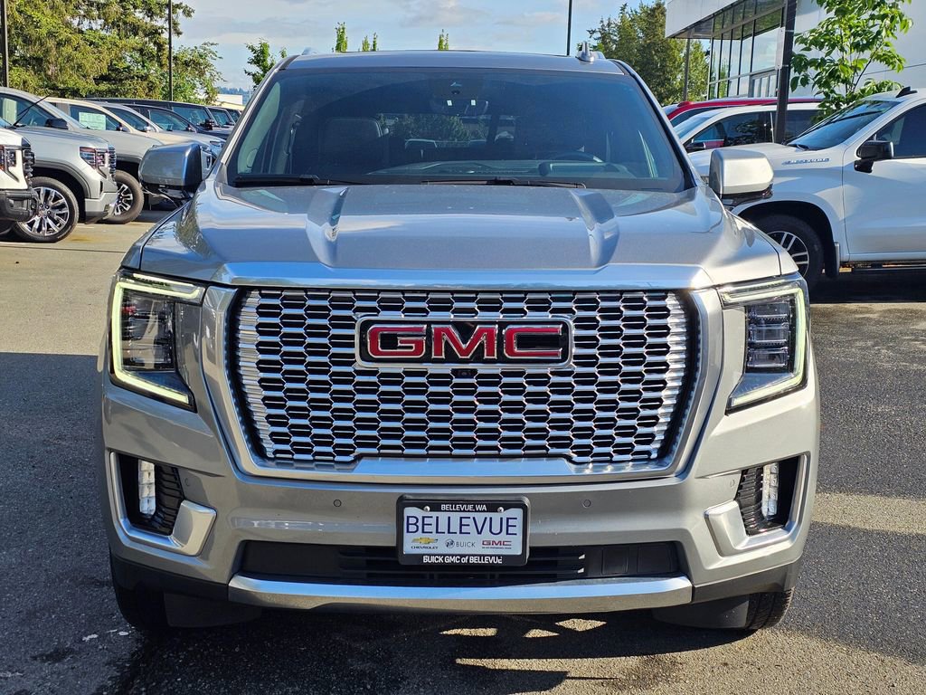 Used 2024 GMC Yukon Denali w/ Advanced Technology Package AWD/4WD image 8