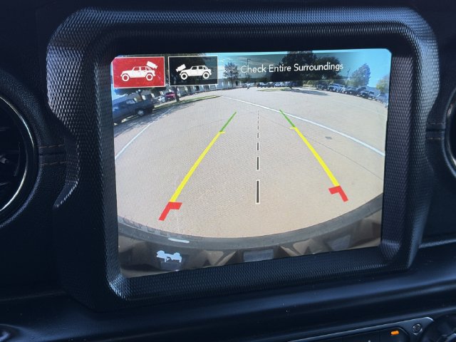Used 2021 Jeep Wrangler Unlimited Sahara AWD/4WD image 17