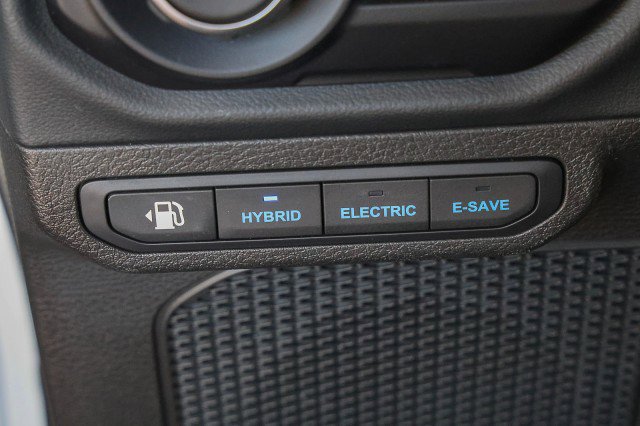 Used 2024 Jeep Wrangler Sahara w/ Technology Group AWD/4WD image 29