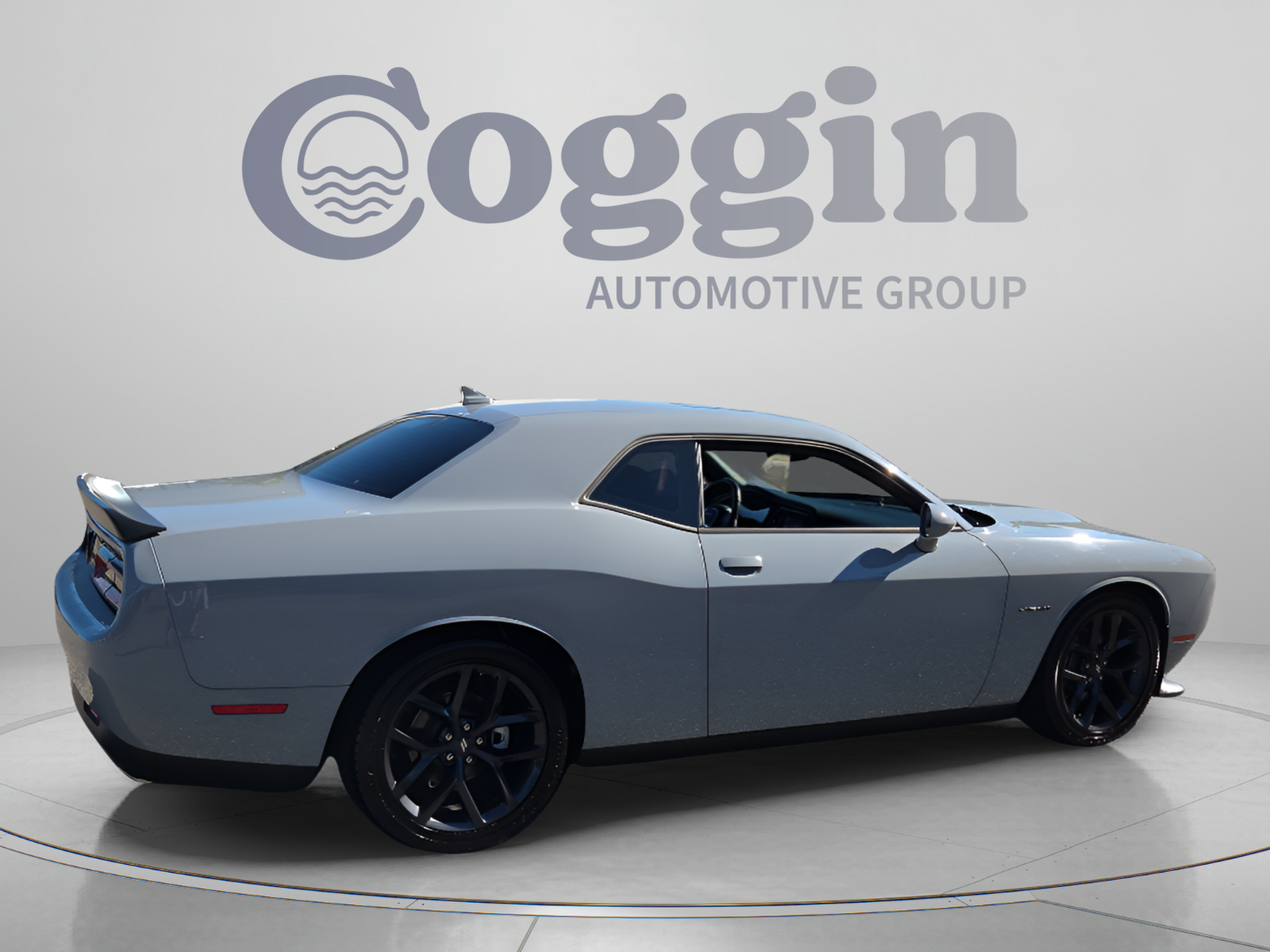 Used 2022 Dodge Challenger R/T w/ Blacktop Package RWD image 5