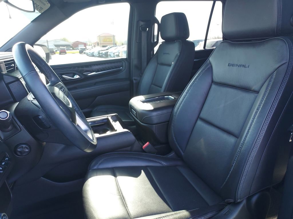 Used 2023 GMC Yukon Denali image 17