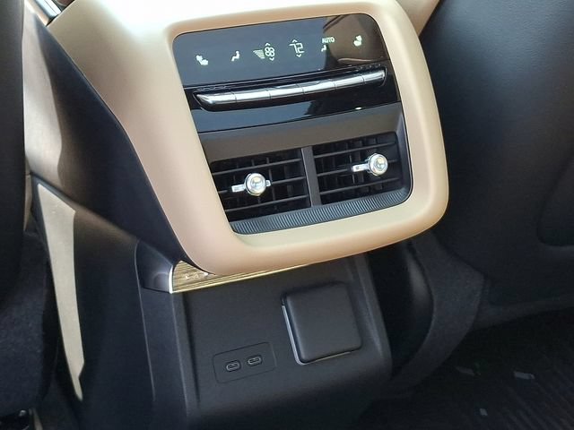 Certified 2026 Cadillac Lyriq Signature Luxury w/ Nappa Leather Package AWD/4WD image 9