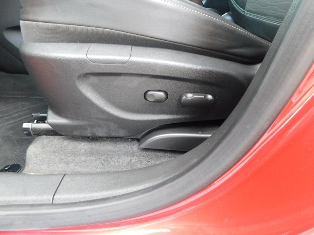 Used 2015 Buick Encore Convenience FWD image 13