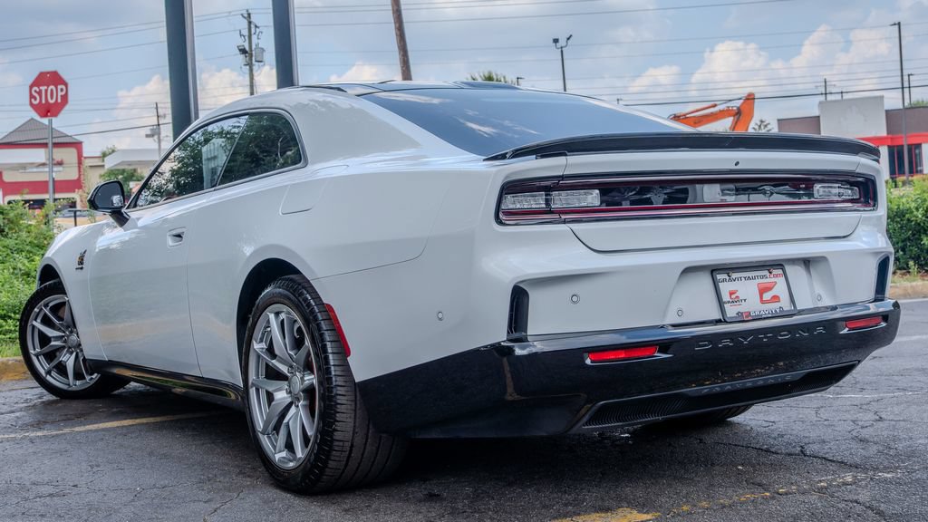 Used 2025 Dodge Charger Daytona Scat Pack w/ Track Pack AWD/4WD image 22