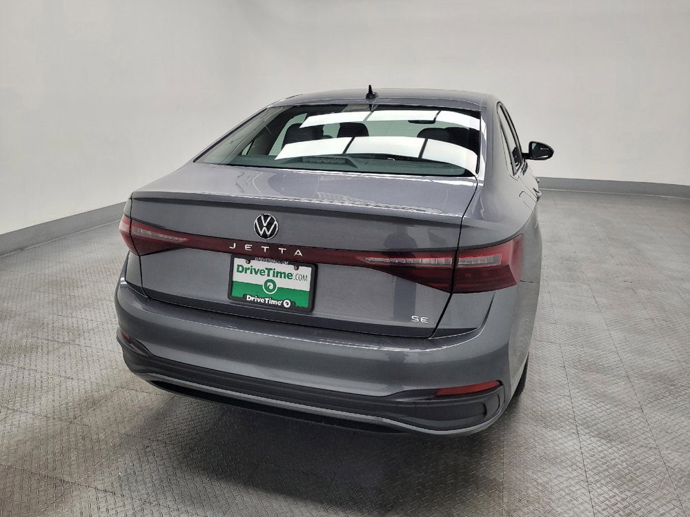 Used 2025 Volkswagen Jetta SE FWD image 7