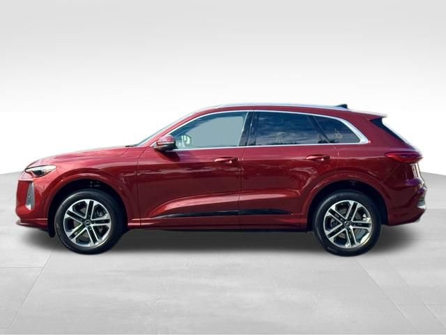 Certified 2025 Audi Q5 Premium w/ Premium Plus AWD/4WD image 4