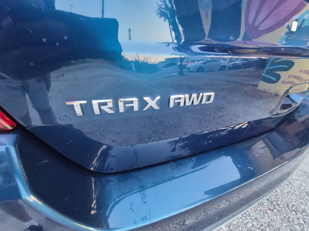 Used 2019 Chevrolet Trax LT w/ LT Convenience Package AWD/4WD image 8