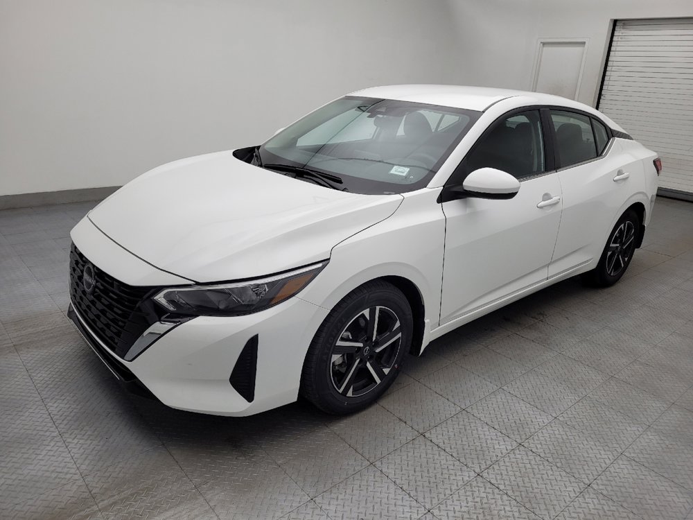 Used 2025 Nissan Sentra SV FWD image 2