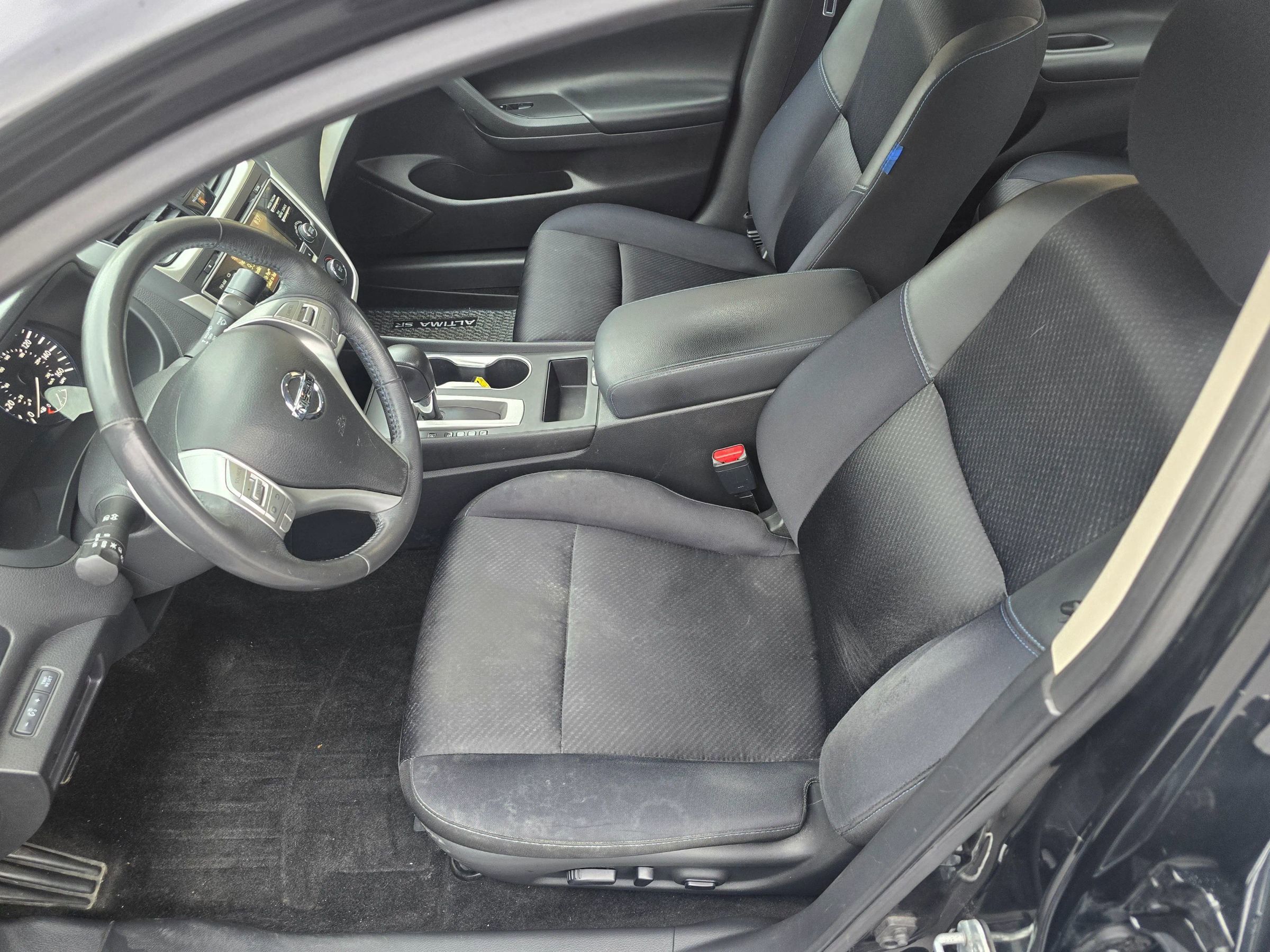 Used 2017 Nissan Altima 2.5 SR image 25