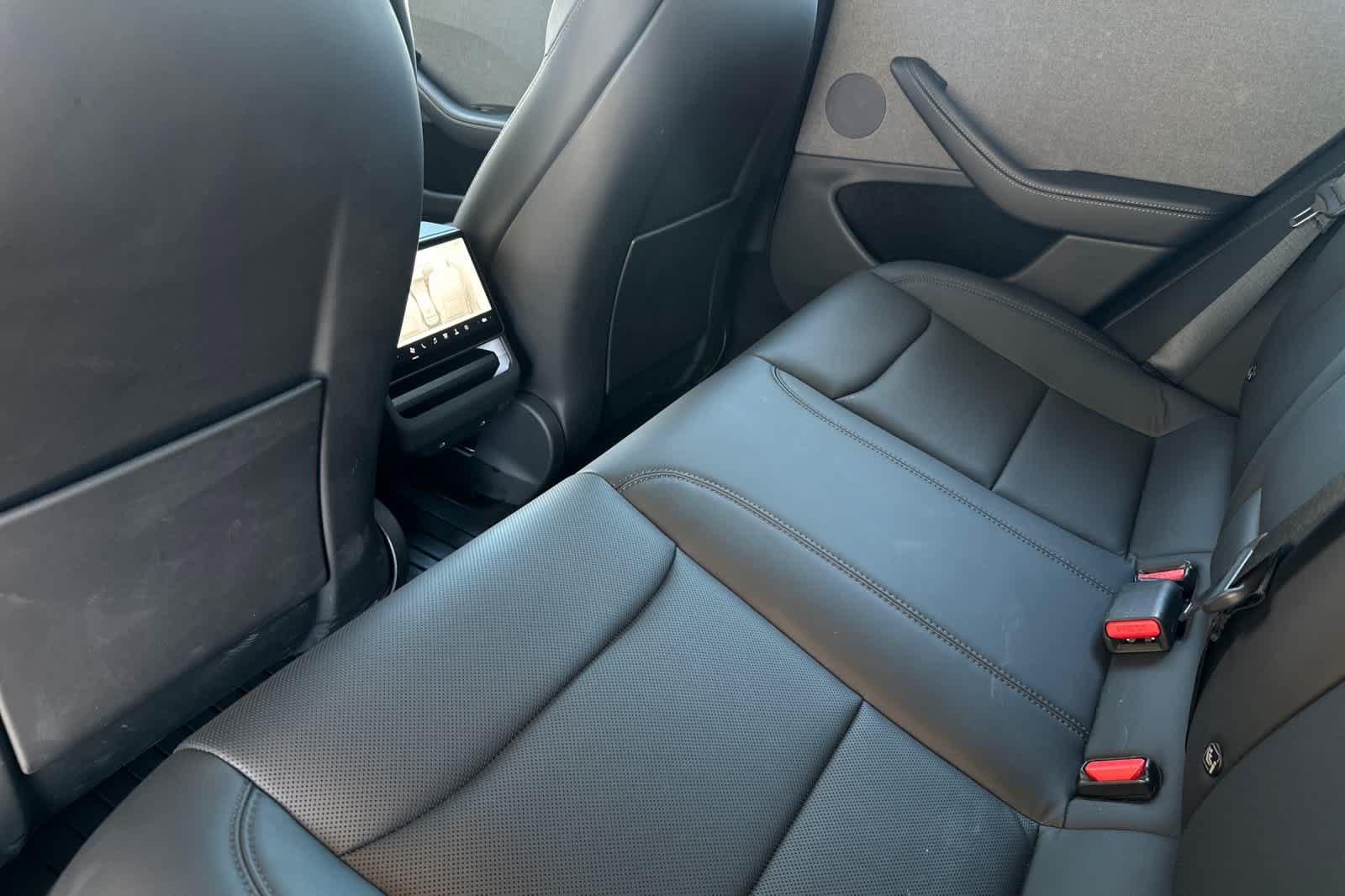 Used 2024 Tesla Model 3 Standard Range RWD image 4