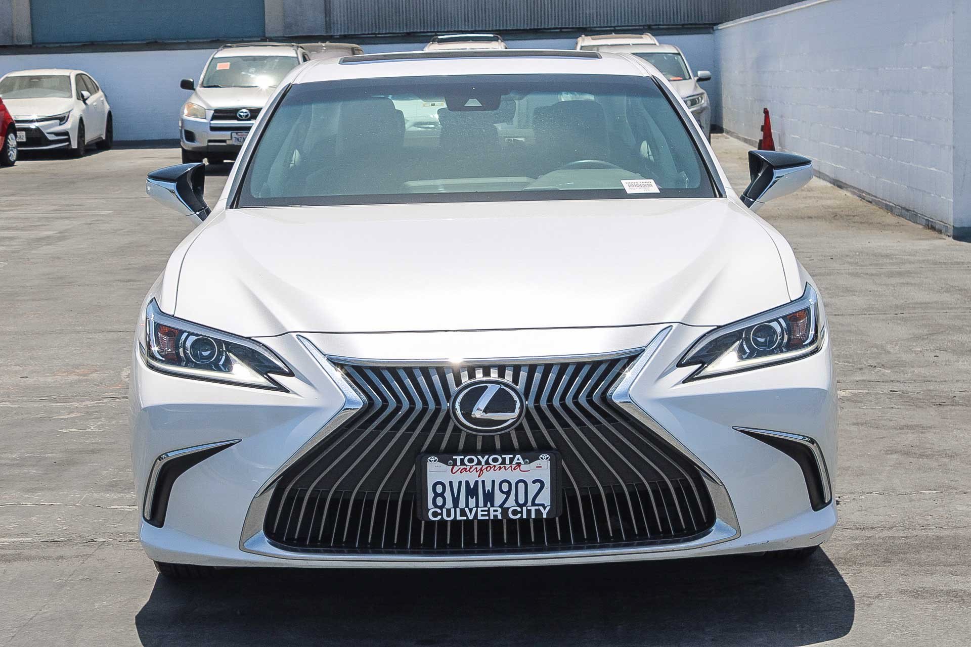 Used 2021 Lexus ES 350 w/ Accessory Package FWD image 2