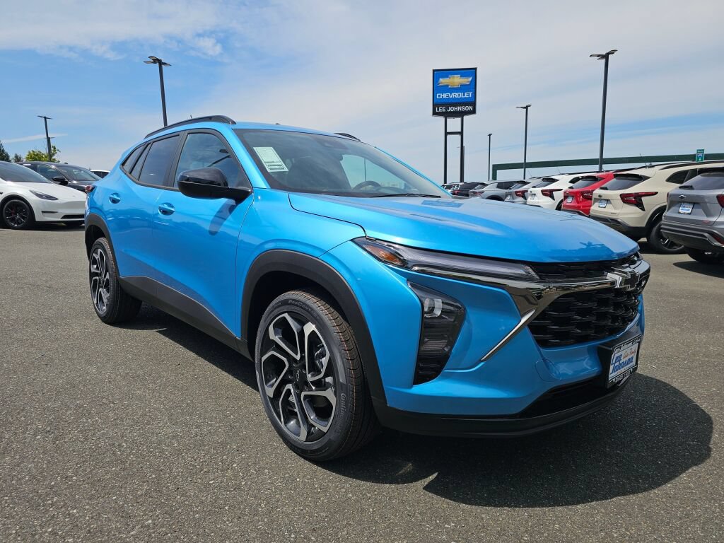 New 2026 Chevrolet Trax RS w/ Driver Confidence Package FWD image 3