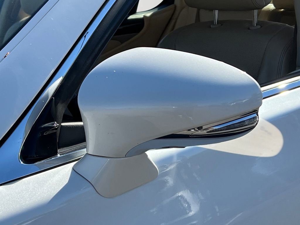 Used 2016 Lexus LS 460 AWD image 26