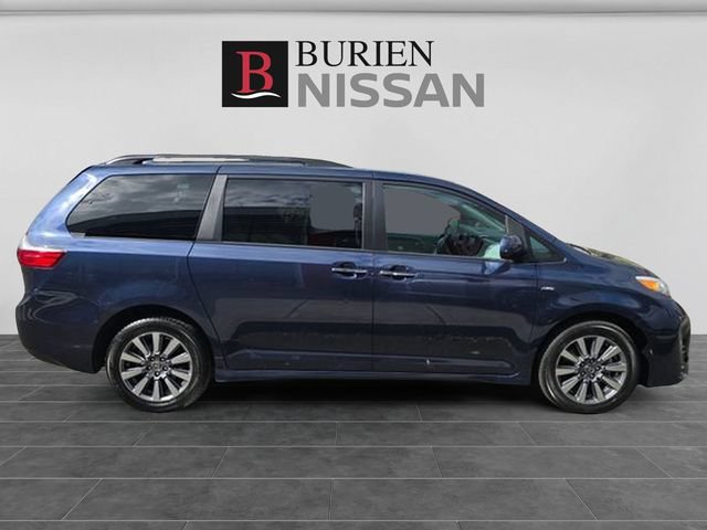 Used 2020 Toyota Sienna XLE w/ XLE Navigation Package AWD/4WD image 6