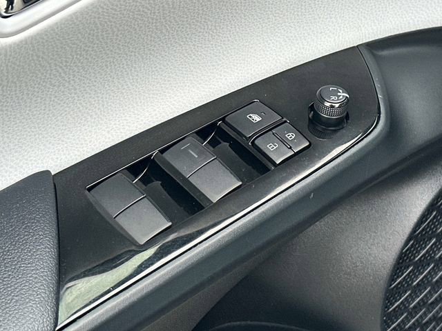 Used 2022 Toyota Prius XLE w/ Advanced Technology Package image 14