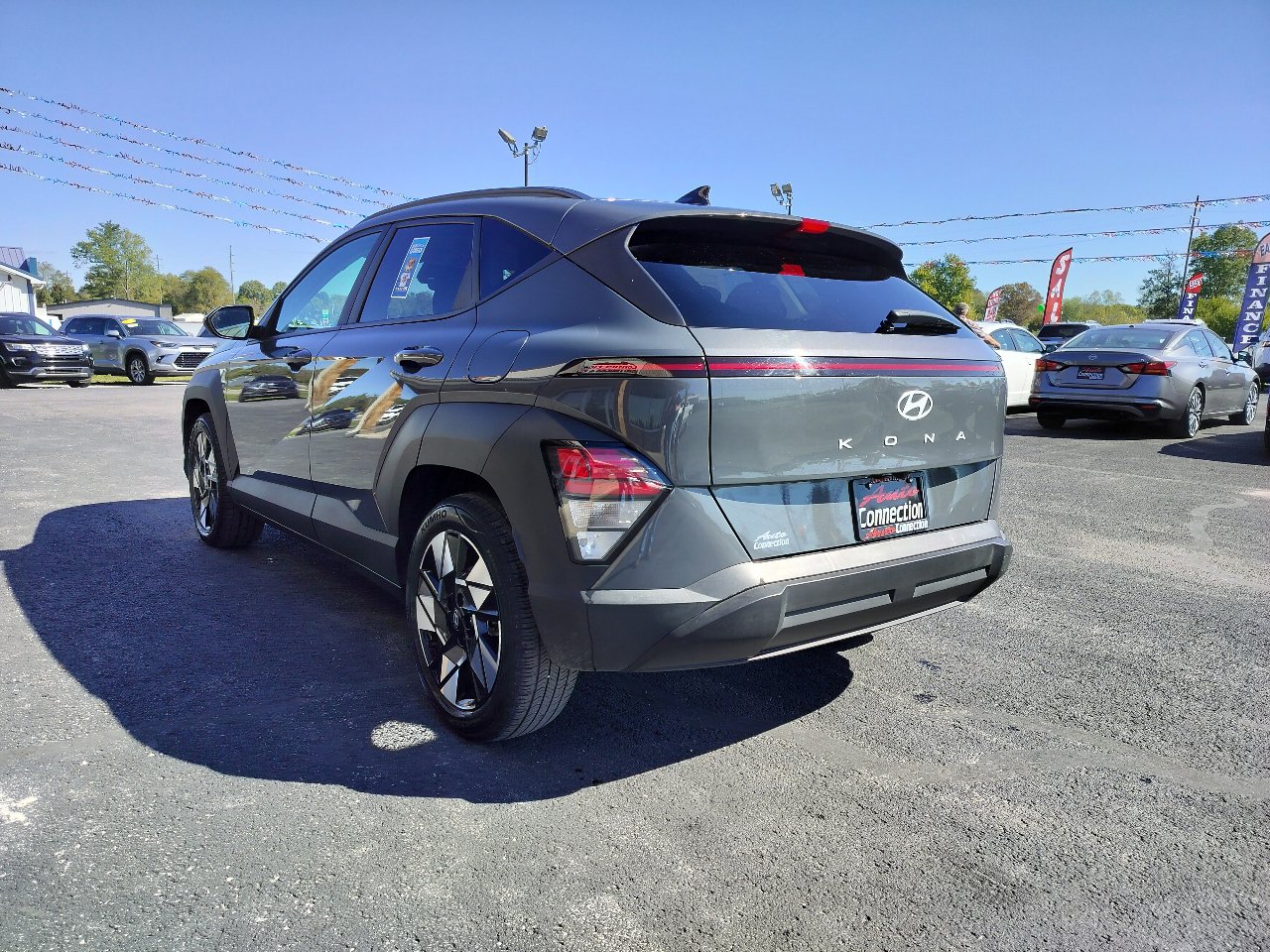 Used 2025 Hyundai Kona SEL image 6