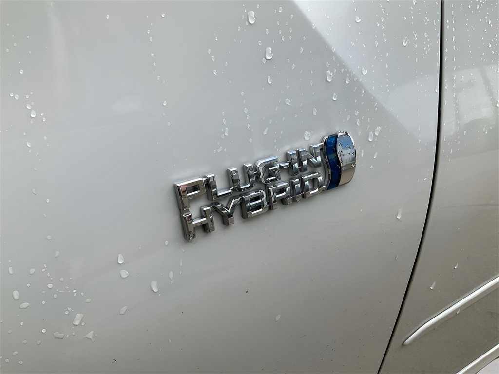 Used 2022 Toyota Prius Prime Limited image 10