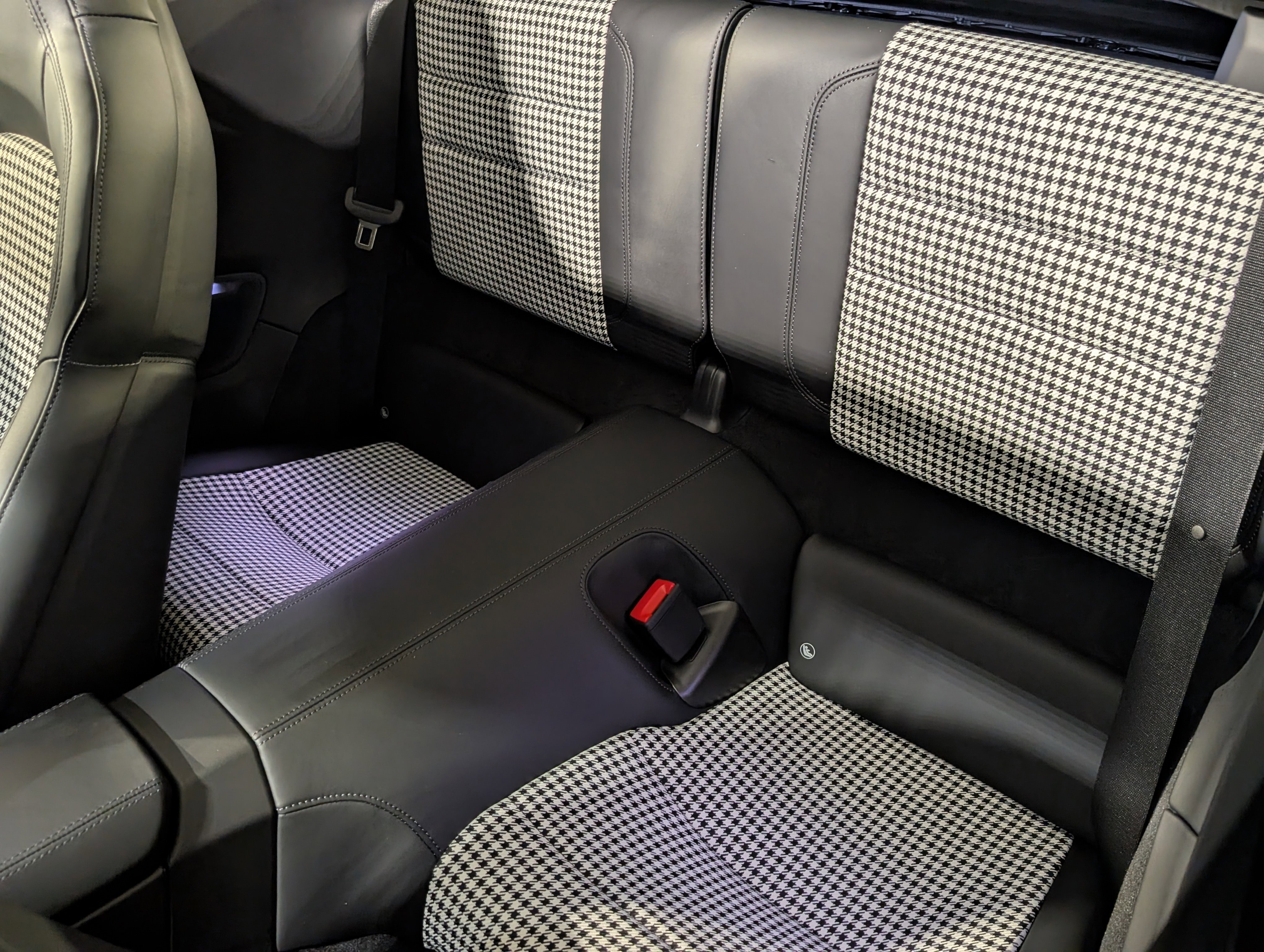 Certified 2024 Porsche 911 Targa 4S image 27