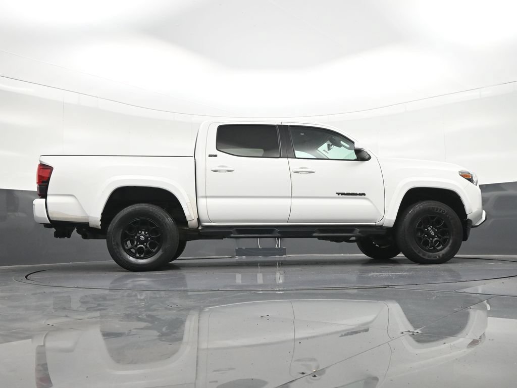 Used 2022 Toyota Tacoma SR5 RWD image 28