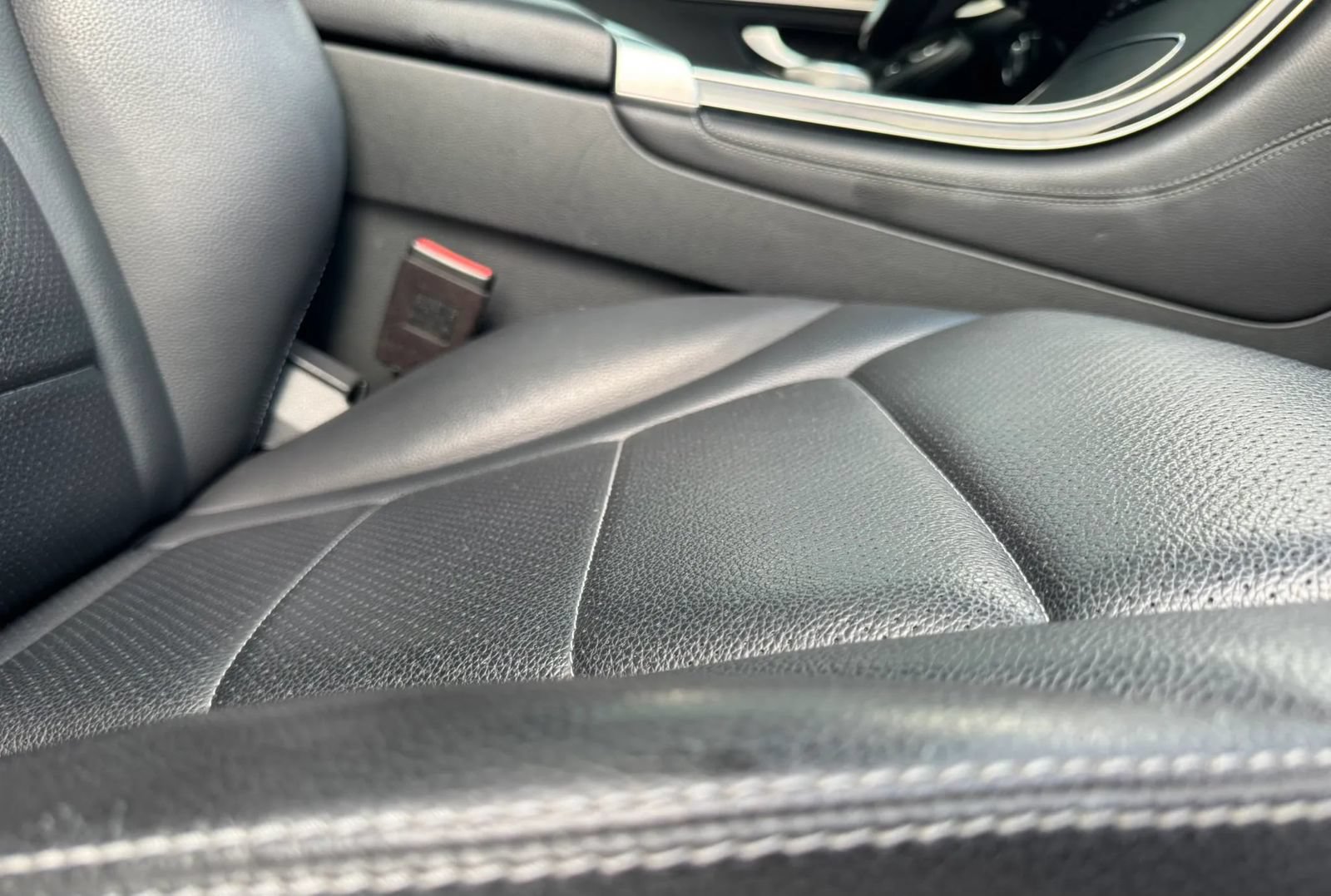 Used 2019 Mercedes-Benz GLC 300 image 26