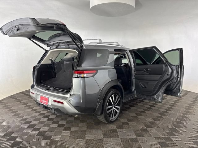 Certified 2025 Nissan Pathfinder Platinum AWD/4WD image 14