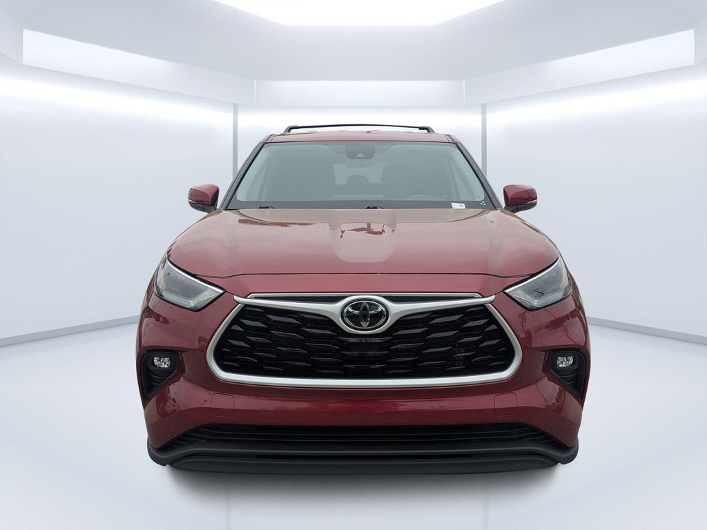 Used 2023 Toyota Highlander LE image 8