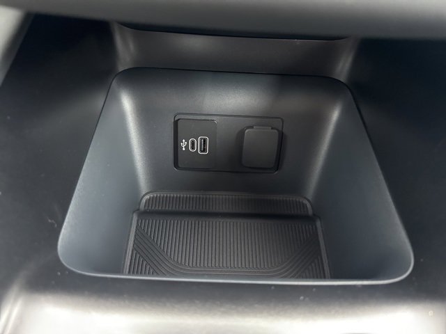 New 2026 Ford Explorer Active w/ Active Comfort Package image 37