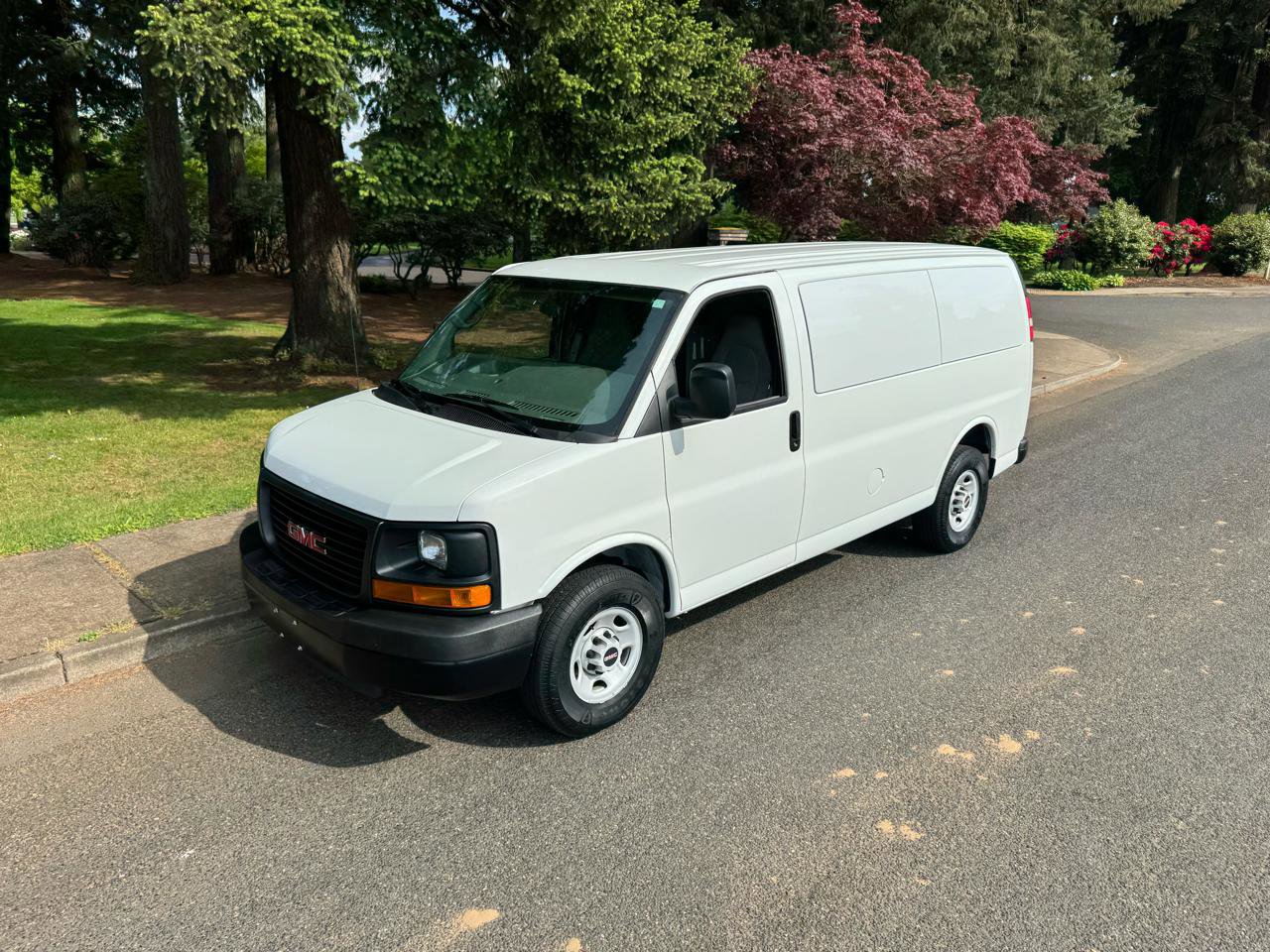 Used 2009 GMC Savana 3500 RWD image 9
