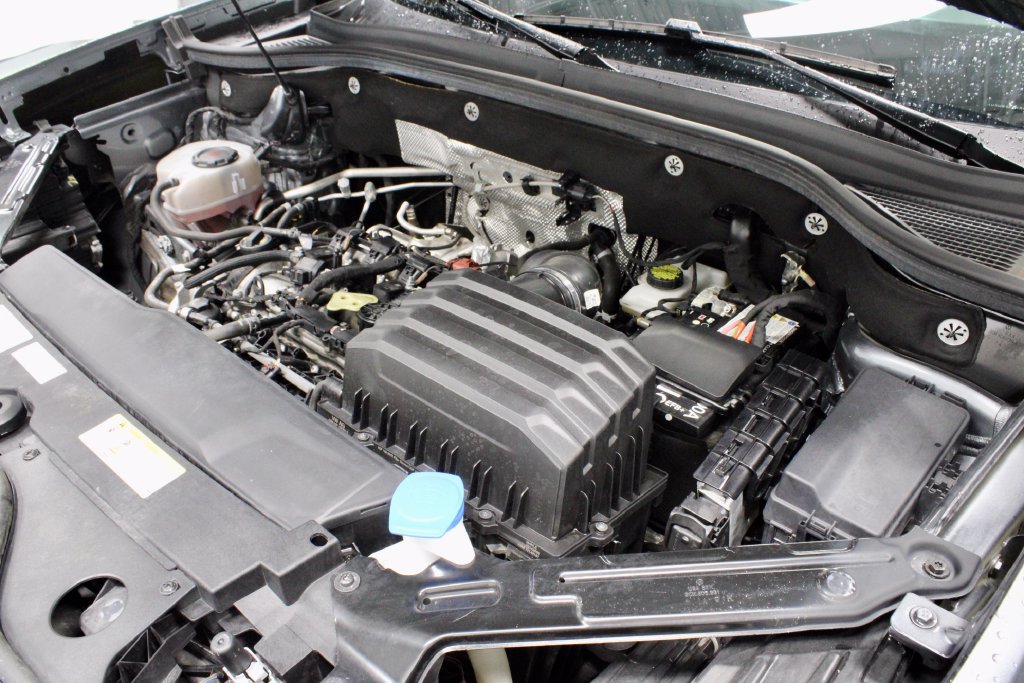 Used 2024 Volkswagen Atlas SE AWD/4WD image 16
