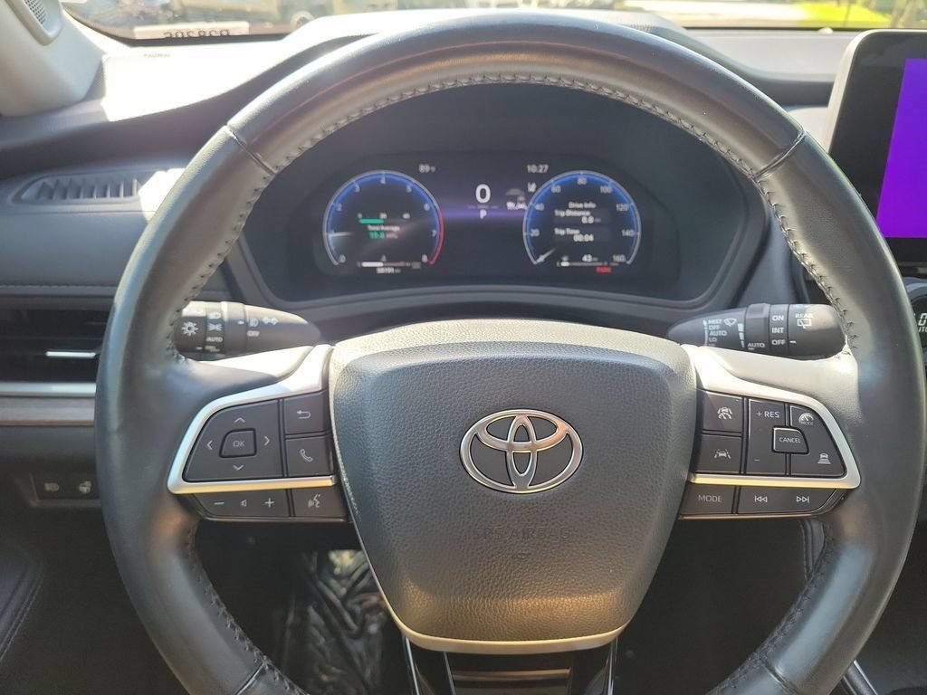 Certified 2024 Toyota Grand Highlander FWD image 8